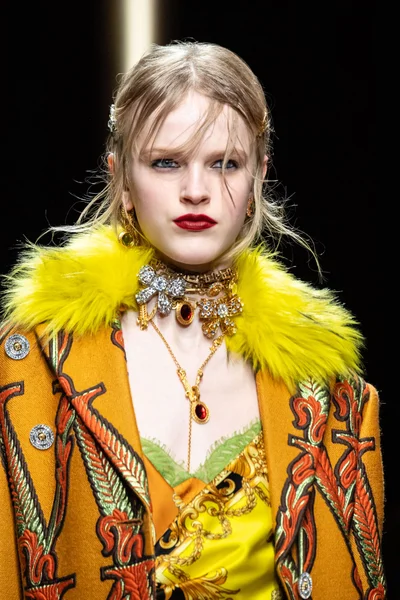 Look 31